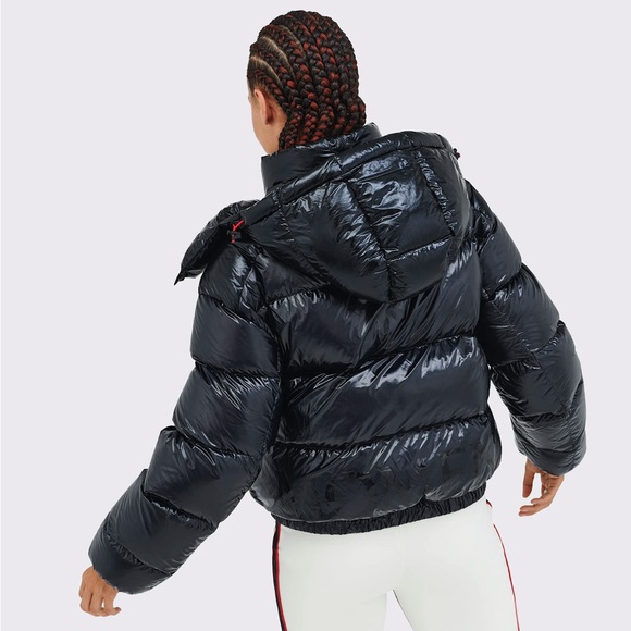 Perfect Moment Moment Puffer - Picture 3 of 4